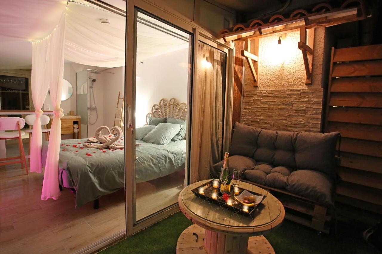 Lovina Chambre De Charme Avec Jaccuzi Velaux Ngoại thất bức ảnh