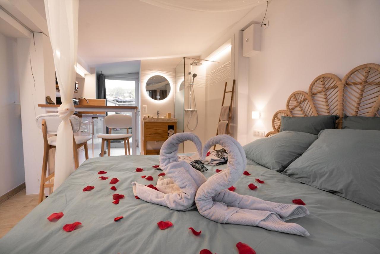 Lovina Chambre De Charme Avec Jaccuzi Velaux Ngoại thất bức ảnh
