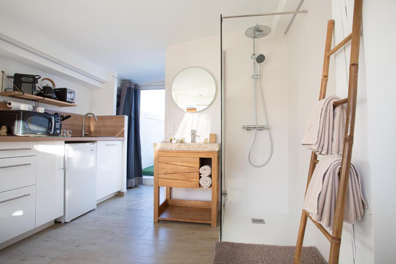 Lovina Chambre De Charme Avec Jaccuzi Velaux Ngoại thất bức ảnh