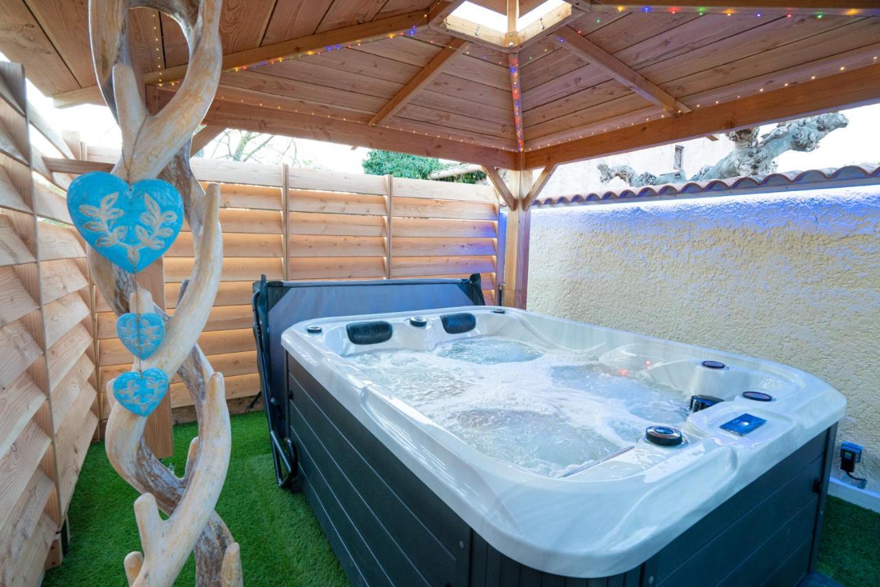 Lovina Chambre De Charme Avec Jaccuzi Velaux Ngoại thất bức ảnh